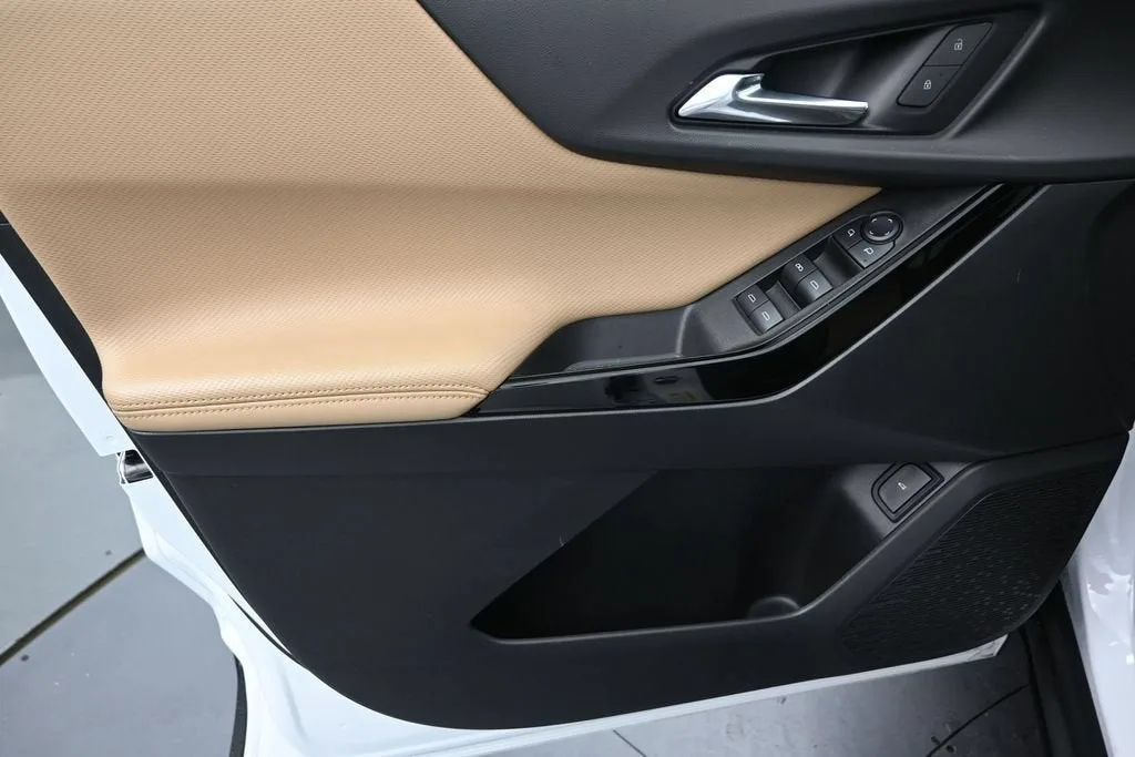 2025 Chevrolet Equinox ACTIV photo 11