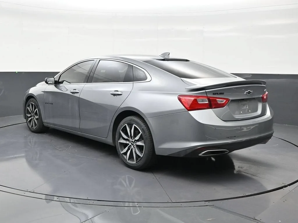 2024 Chevrolet Malibu RS photo 3