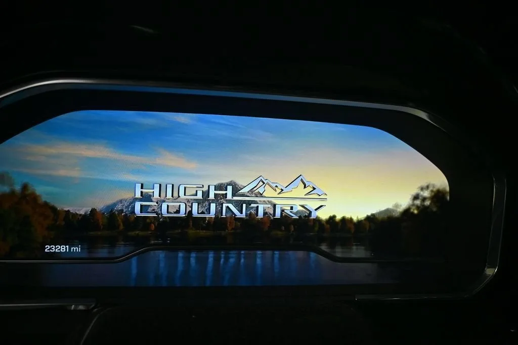 2025 Chevrolet Silverado 2500 HD High Country photo 10
