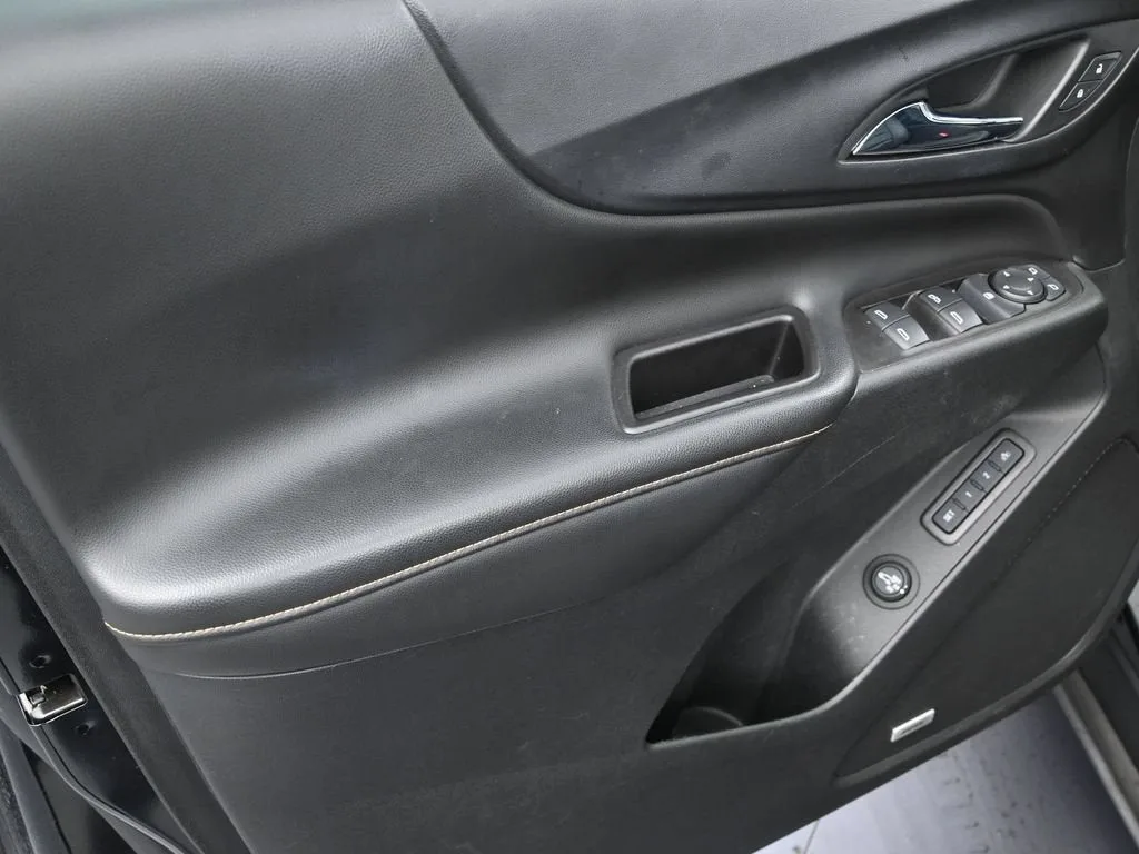 2019 Chevrolet Equinox Premier photo 11