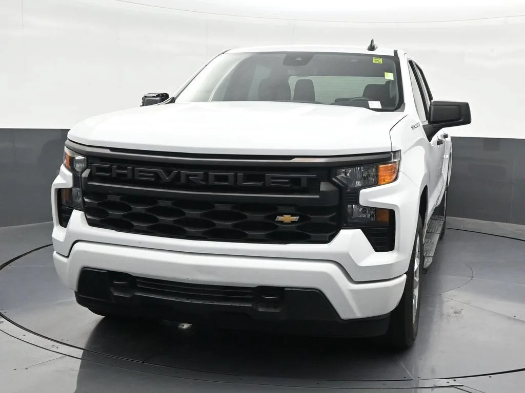2023 Chevrolet Silverado 1500 Custom photo 9