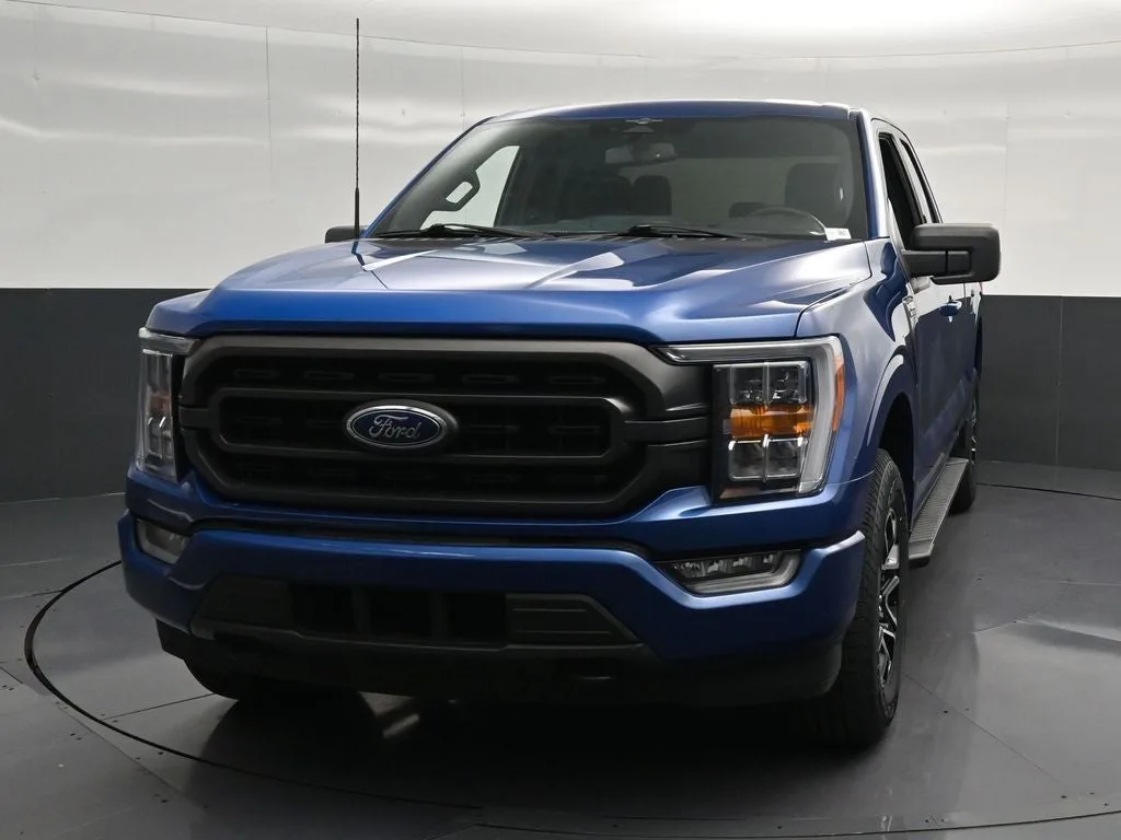 2023 Ford F-150 XLT photo 6