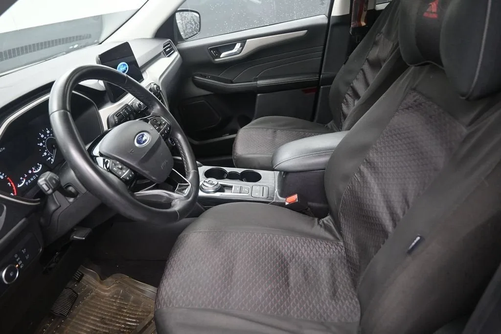 2022 Ford Escape SEL photo 12