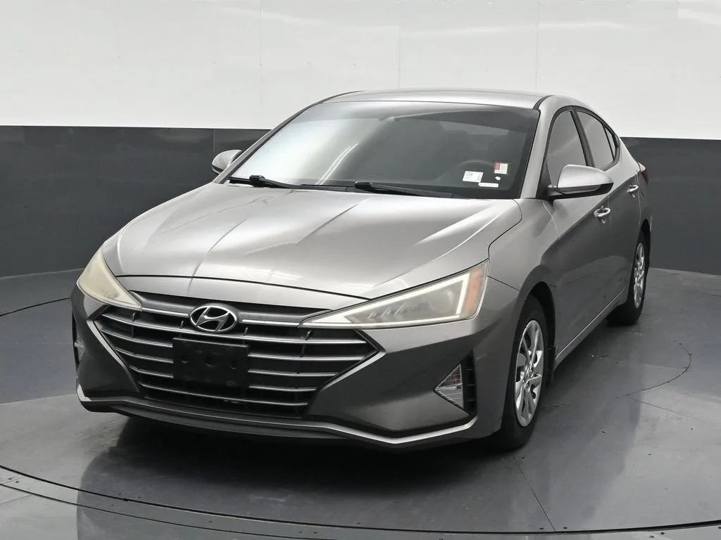 2020 Hyundai Elantra SE photo 9