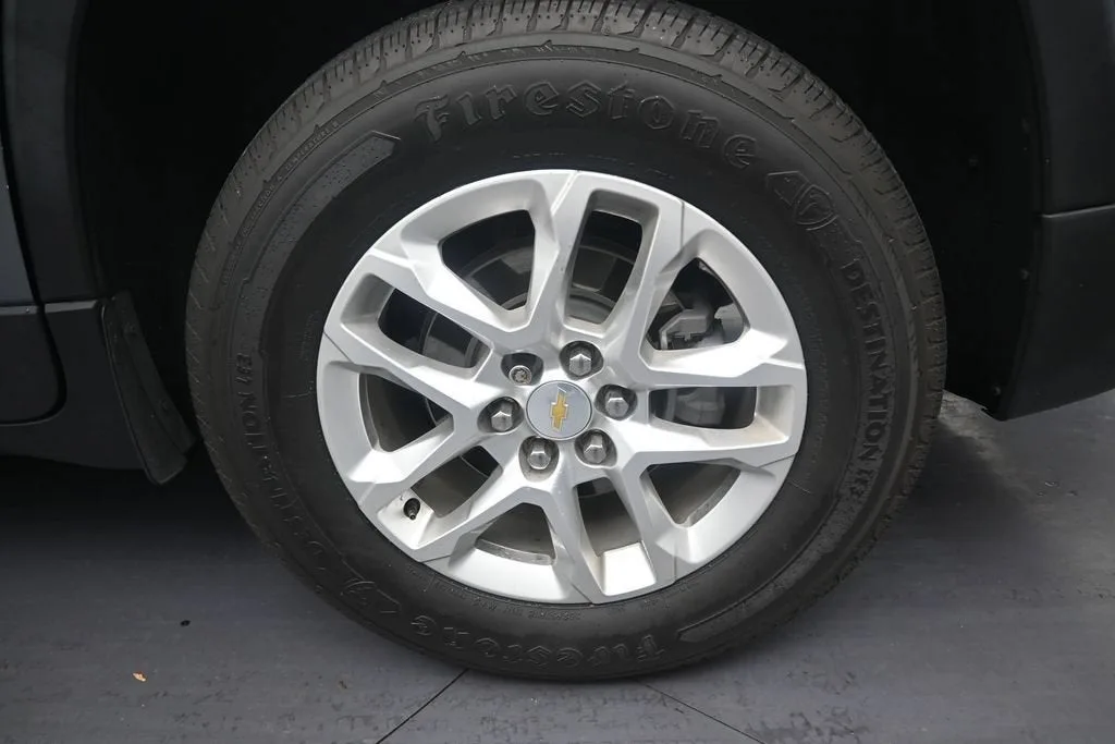 2021 Chevrolet Traverse LS photo 10