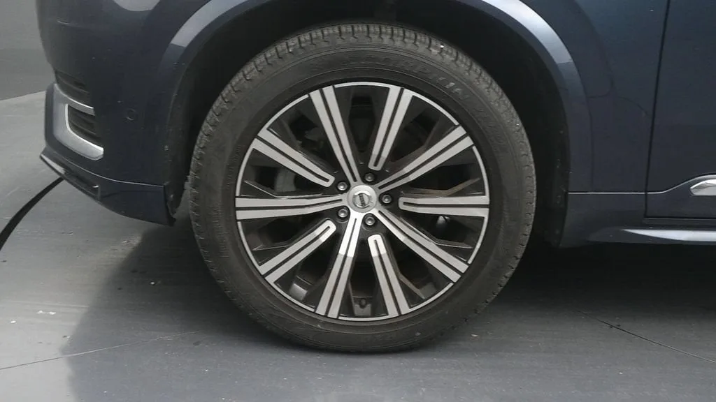 2023 Volvo XC90 Plus photo 9