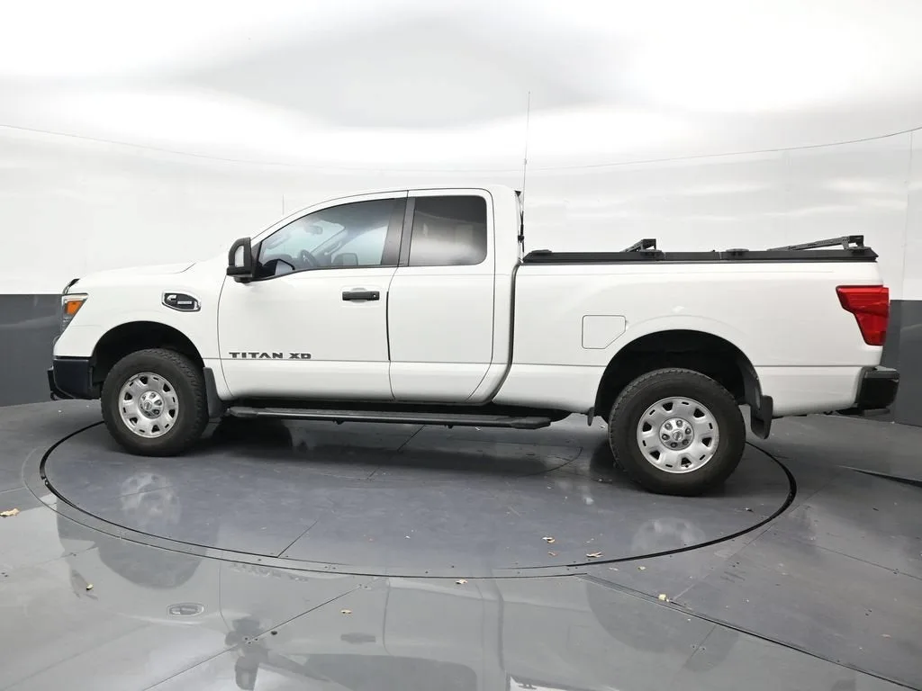 2017 Nissan TITAN XD S Diesel photo 2