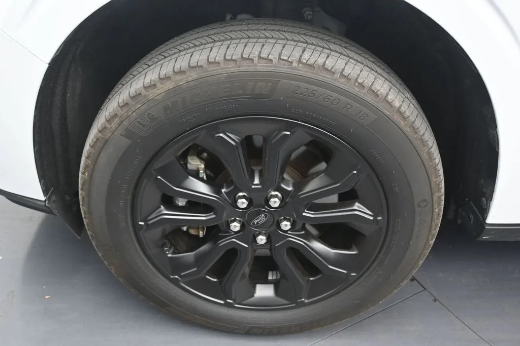 2024 Ford Maverick Lariat photo 9