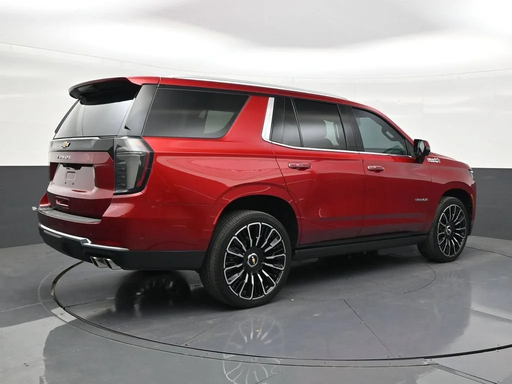 2025 Chevrolet Tahoe High Country photo 5