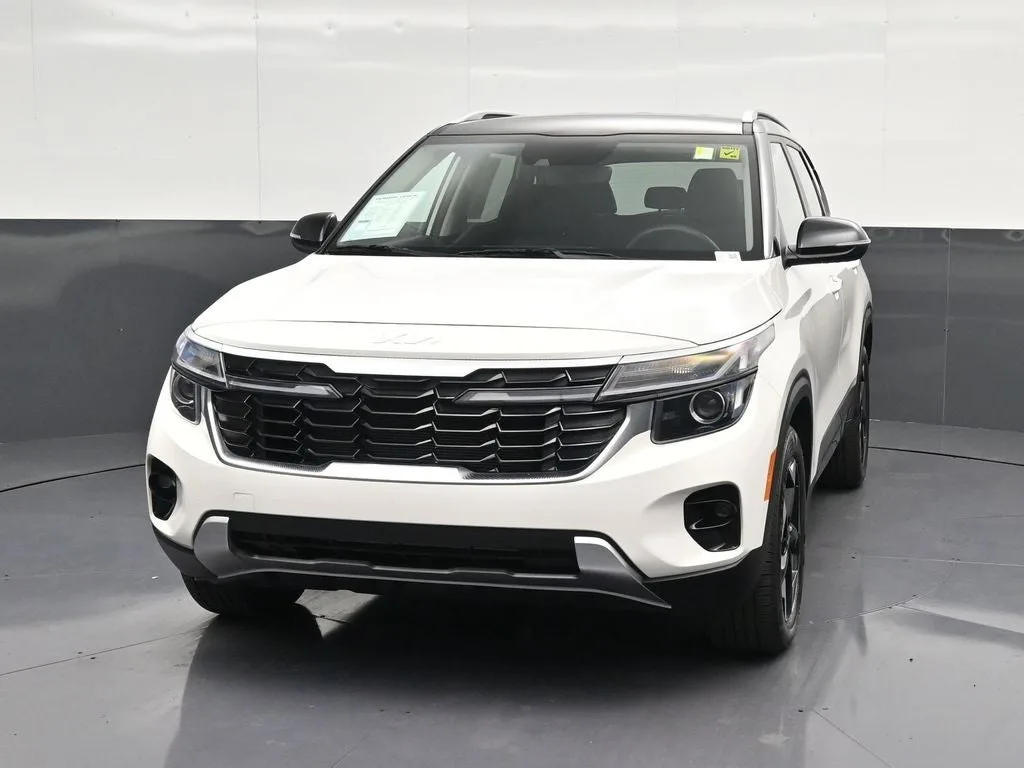 2025 Kia Seltos S photo 6
