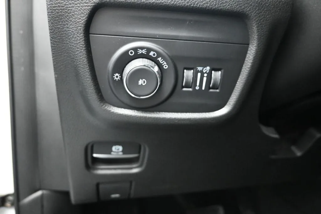 2023 Jeep Grand Cherokee L Limited photo 12