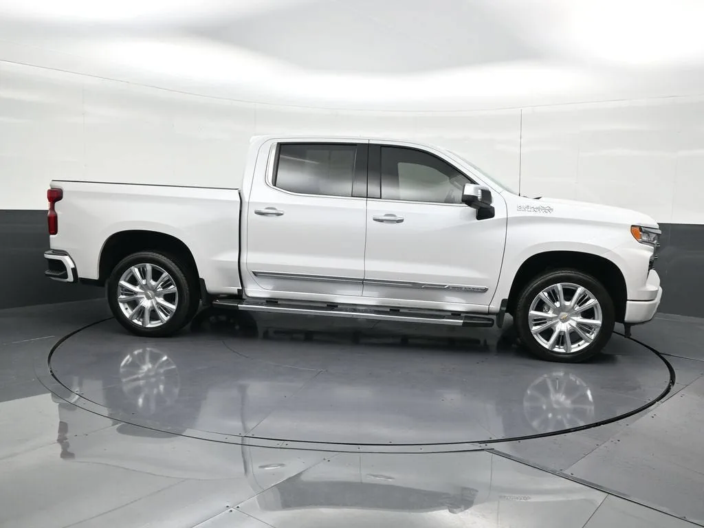 2025 Chevrolet Silverado 1500 High Country photo 6