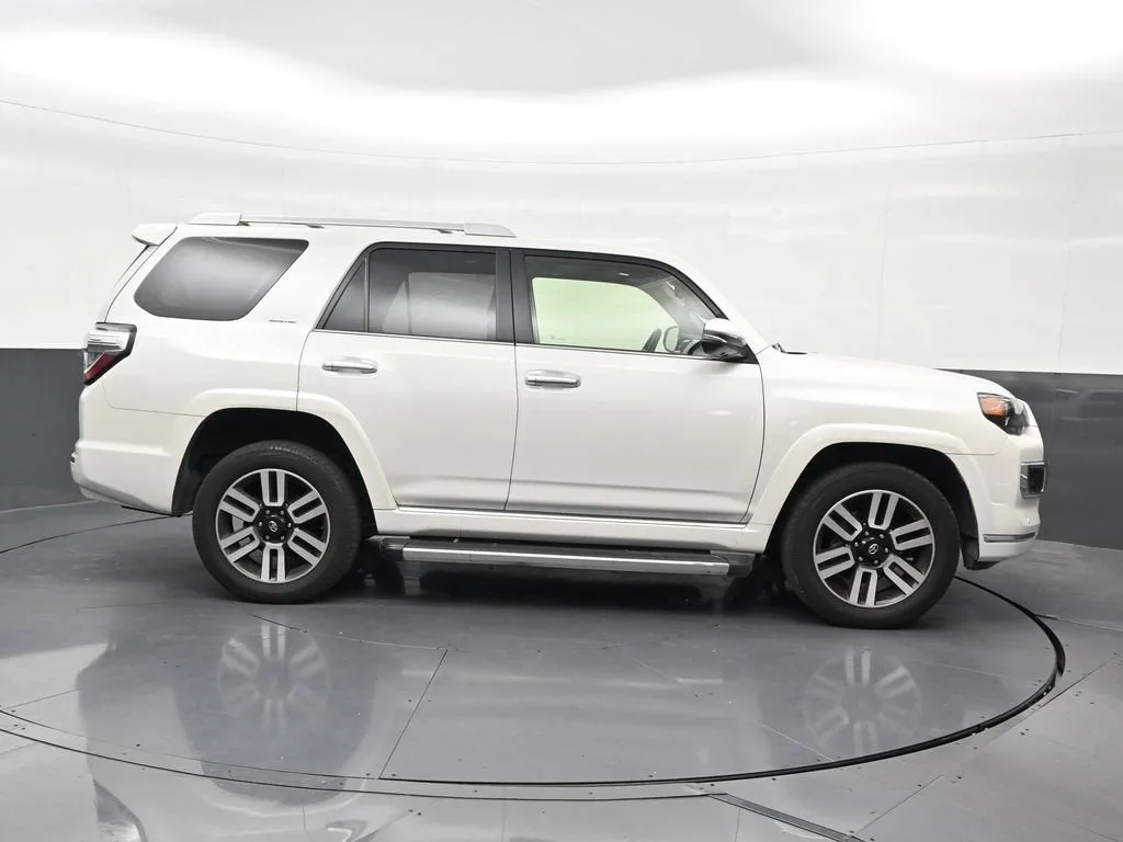 2023 Toyota 4Runner Limited photo 7