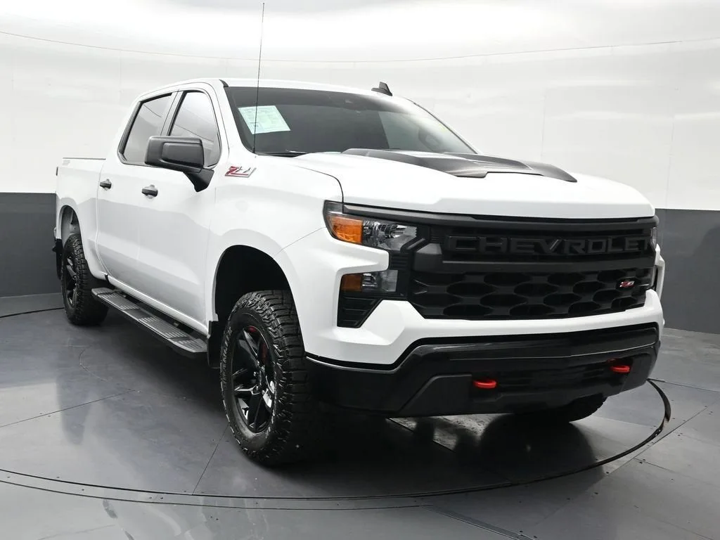 2025 Chevrolet Silverado 1500 Custom Trail Boss photo 8