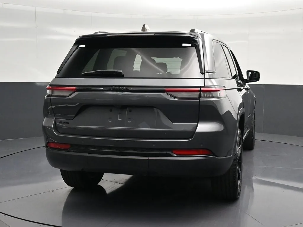 2024 Jeep Grand Cherokee Altitude X photo 2