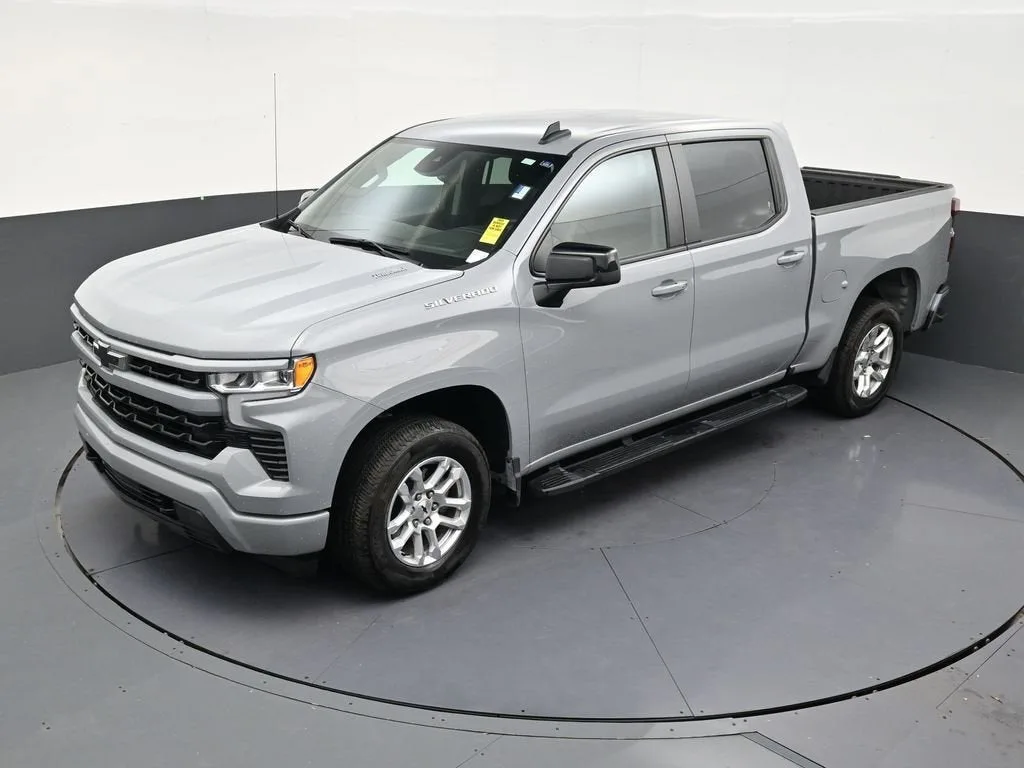 2025 Chevrolet Silverado 1500 RST photo 12