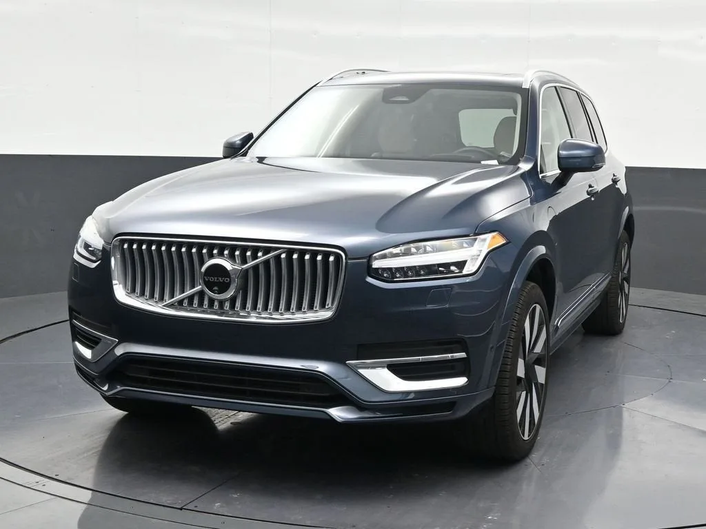 2025 Volvo XC90 Plug-In Hybrid T8 Ultra 6-Seater photo 9