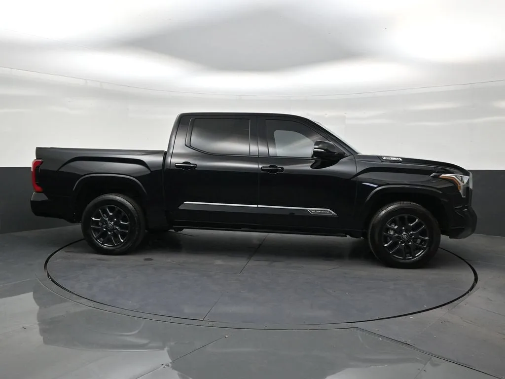 2025 Toyota Tundra Hybrid Platinum Hybrid CrewMax 5.5' Bed photo 6