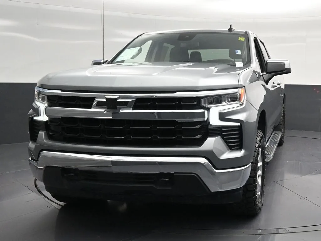 2023 Chevrolet Silverado 1500 LT photo 6