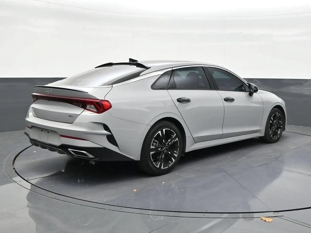 2024 Kia K5 GT-Line photo 5