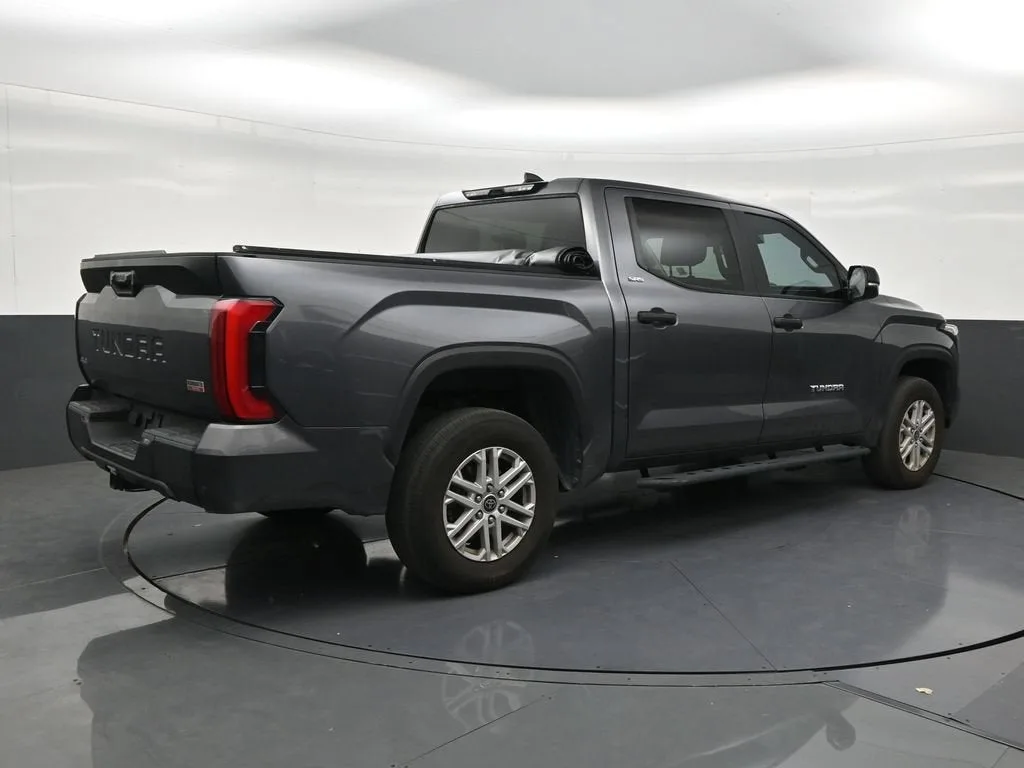 2024 Toyota Tundra SR5 photo 5