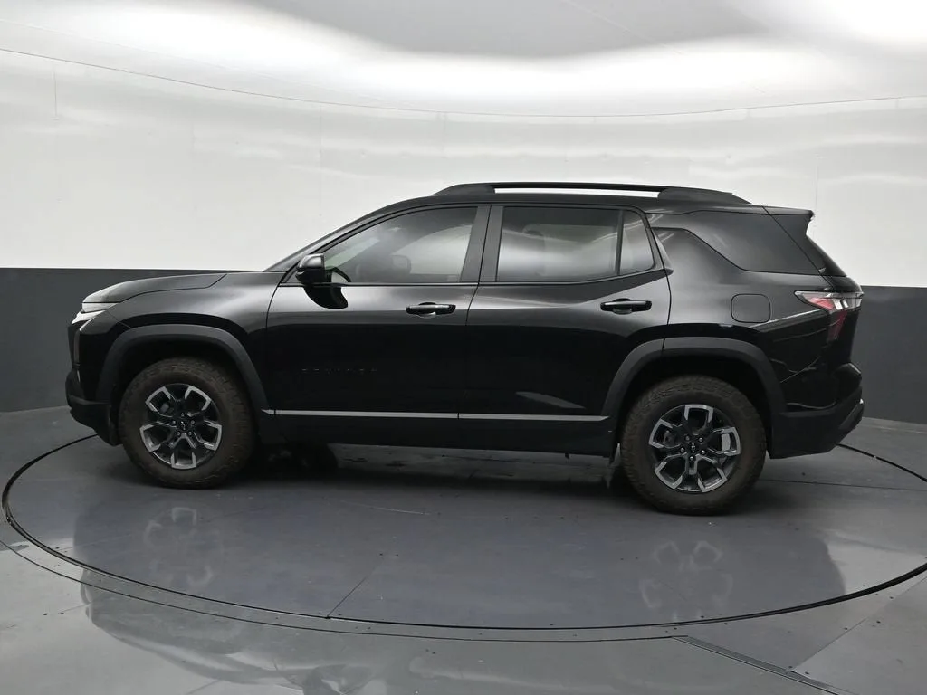 2025 Chevrolet Equinox ACTIV photo 2