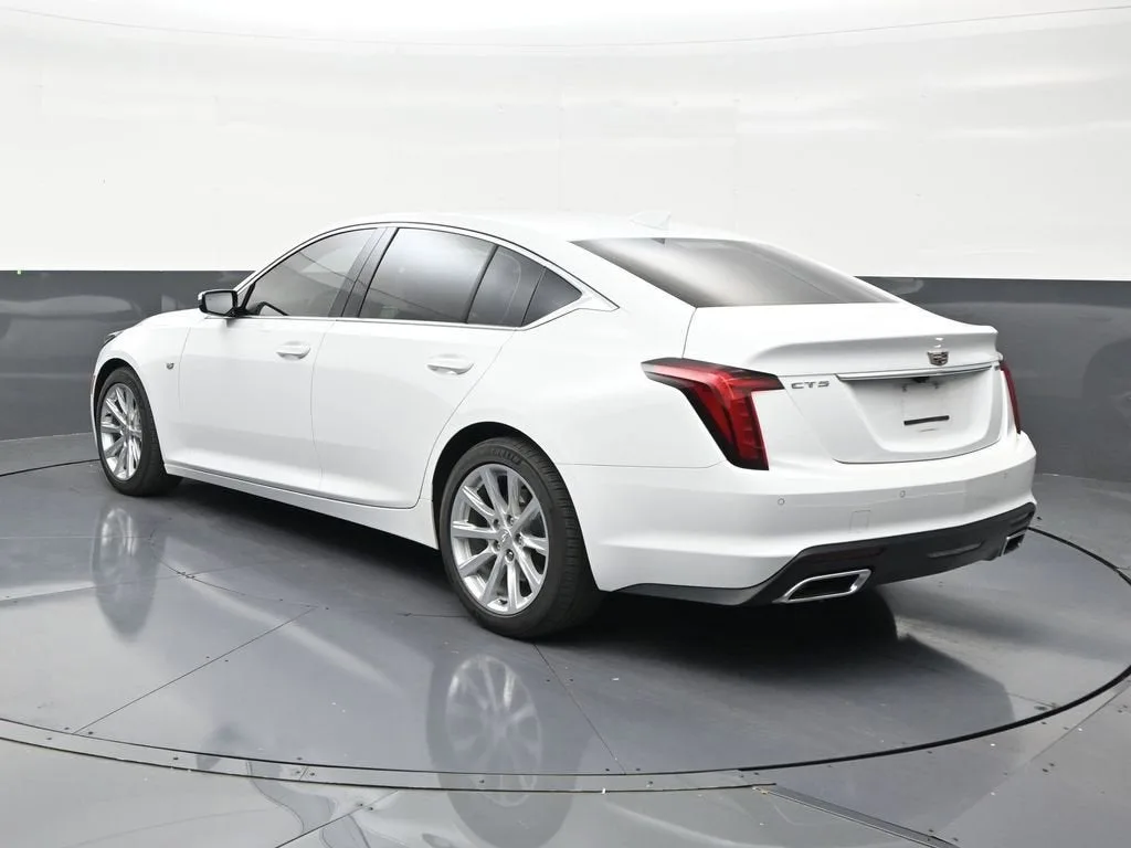 2023 Cadillac CT5 Luxury photo 3