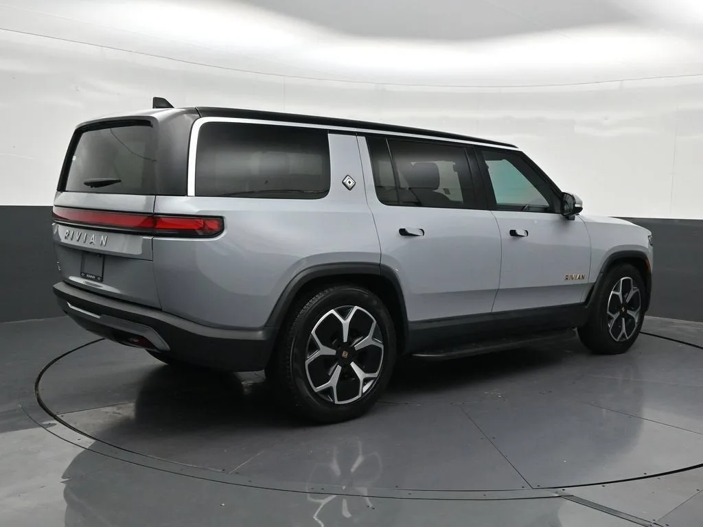 2023 RIVIAN R1S Launch Edition photo 5