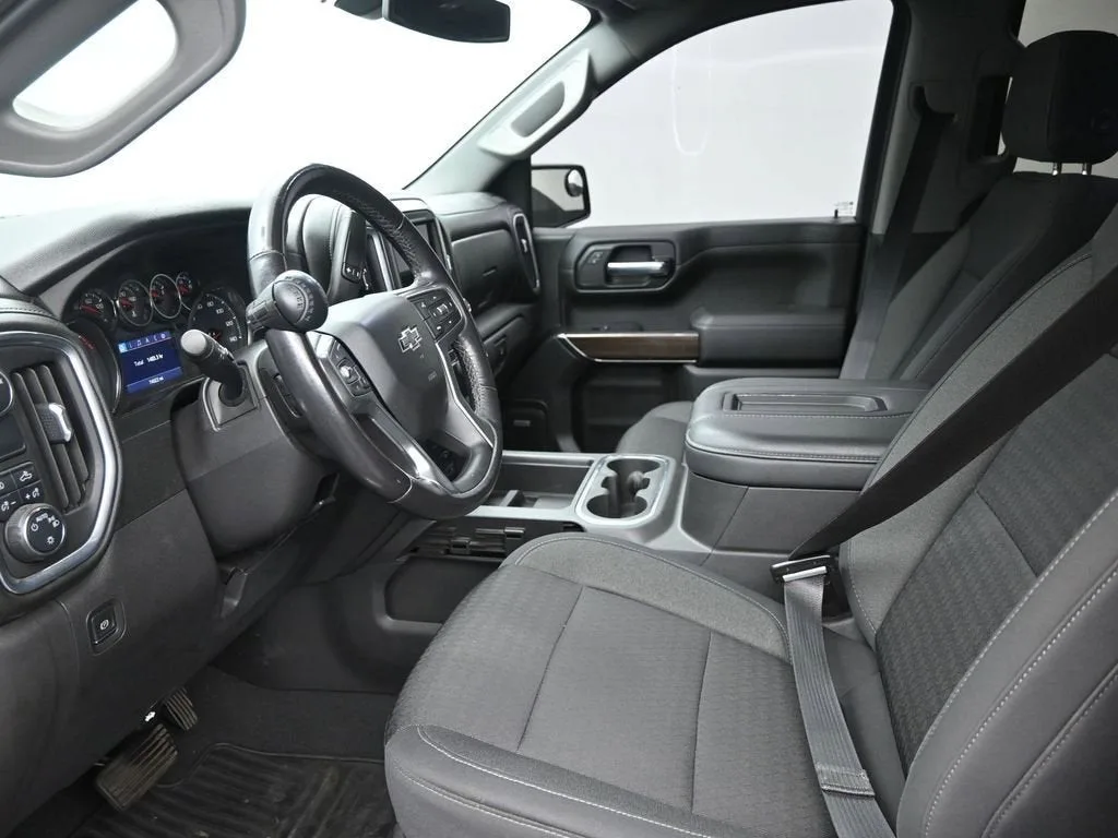 2021 Chevrolet Silverado 1500 RST photo 11