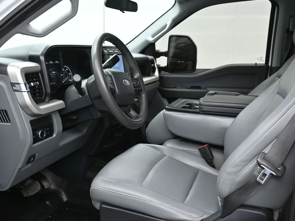 2024 Ford F-250 XL photo 3