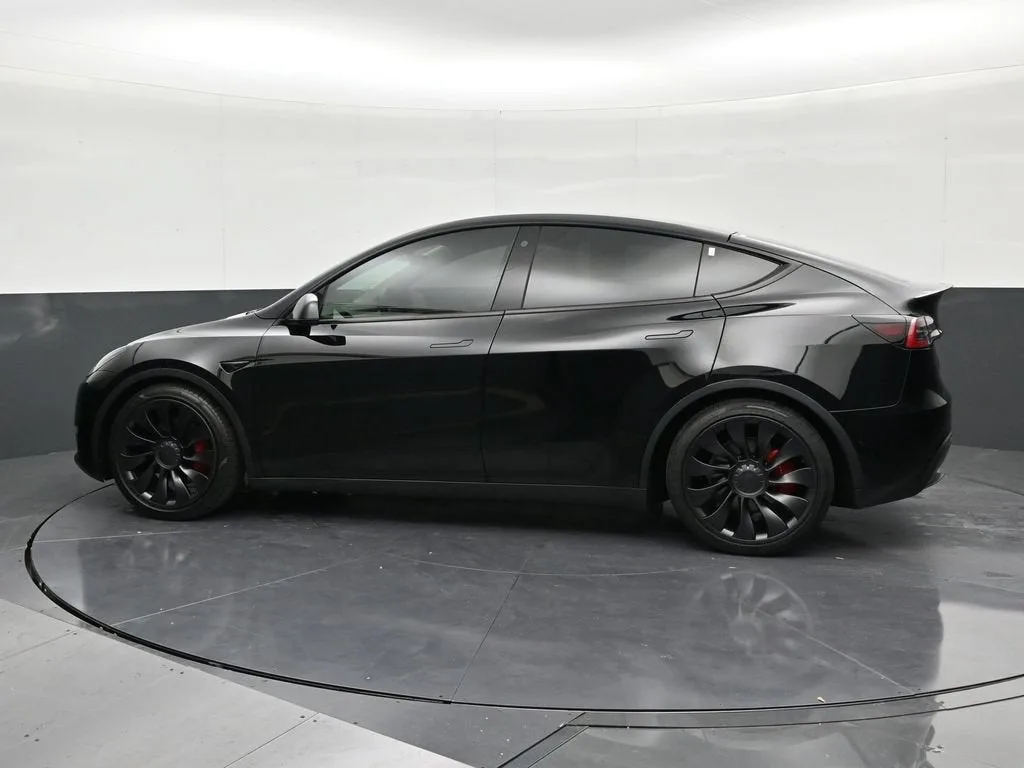 2022 Tesla Model Y Performance photo 2