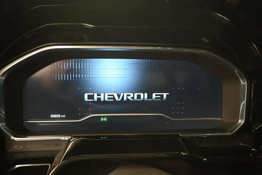 2024 Chevrolet Silverado 1500 RST photo 10