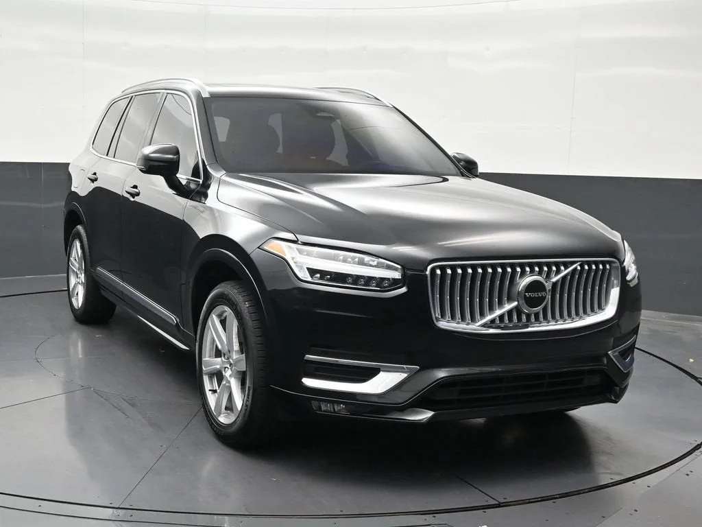 2024 Volvo XC90 B5 Core Bright Theme photo 8