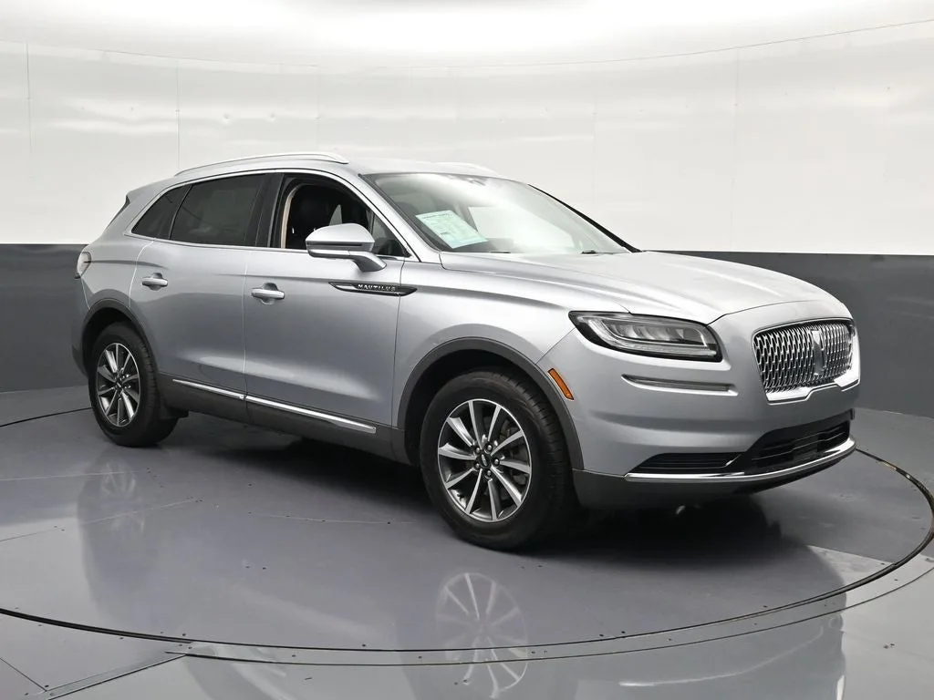 2021 Lincoln Nautilus Standard photo 5