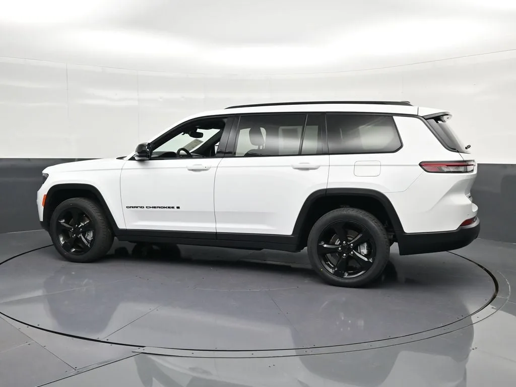 2023 Jeep Grand Cherokee L Altitude photo 8