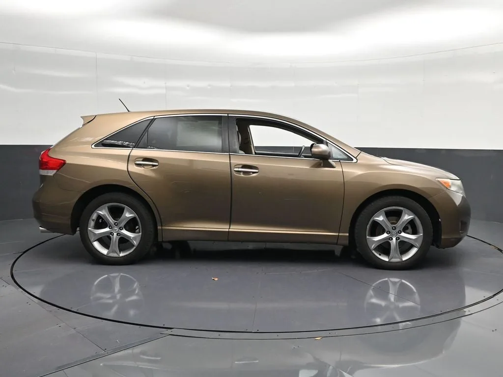 2010 Toyota Venza Base photo 4