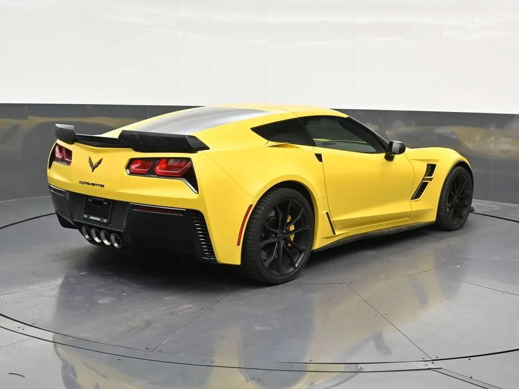 2017 Chevrolet Corvette Grand Sport Grand Sport 3LT photo 5