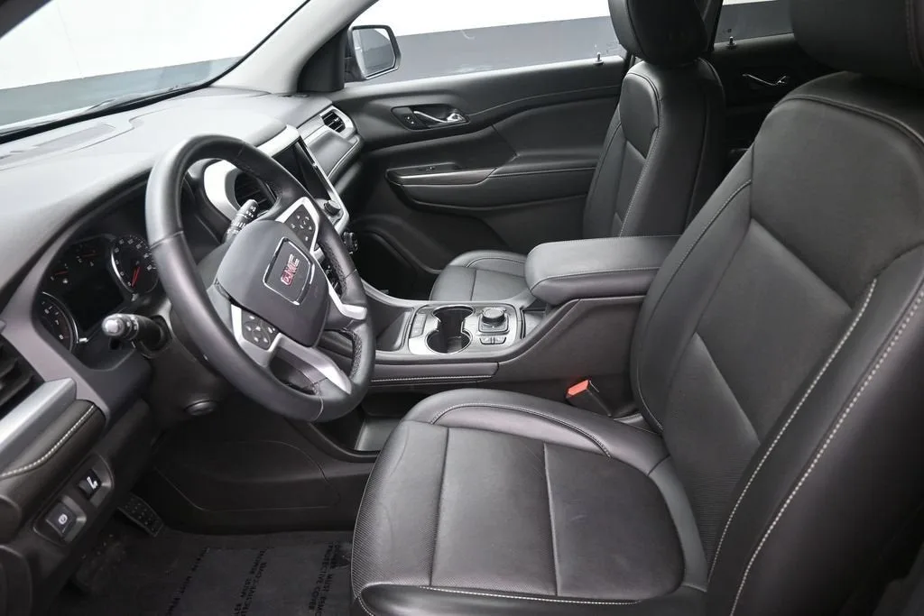 2023 GMC Acadia SLT photo 12