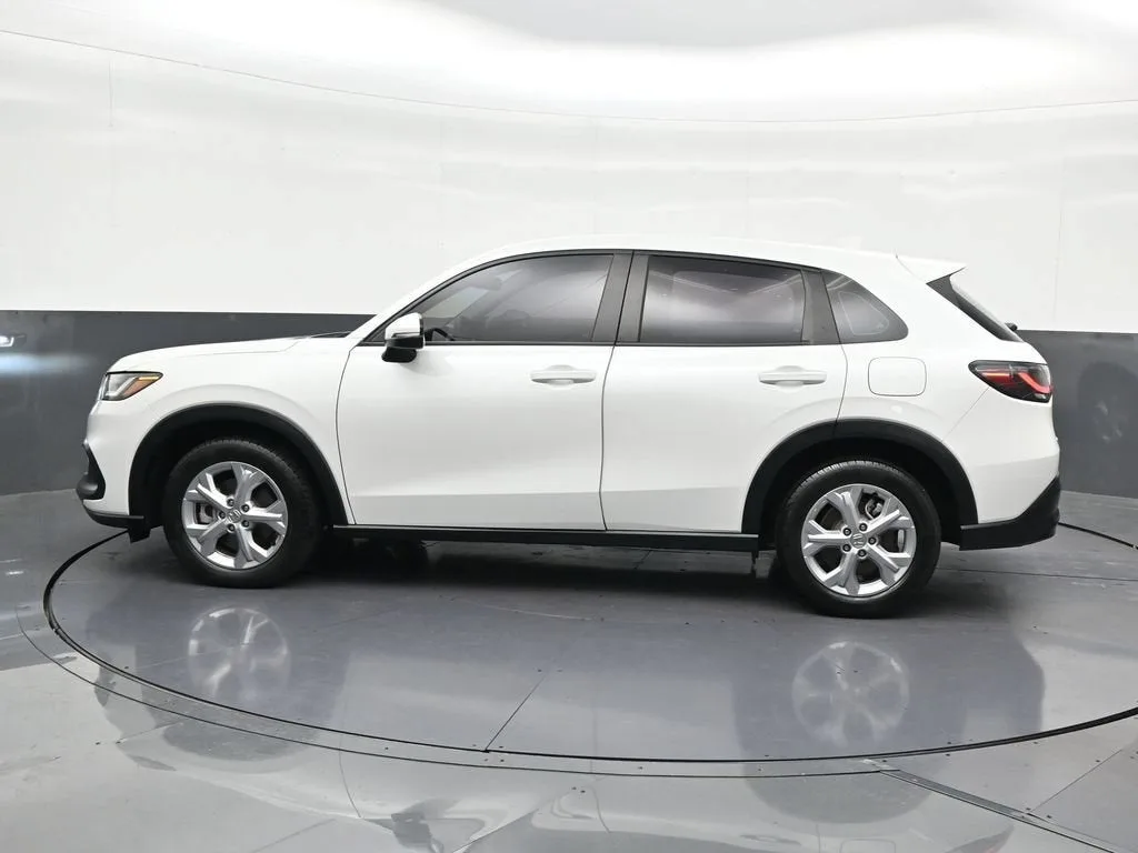 2023 Honda HR-V LX photo 2
