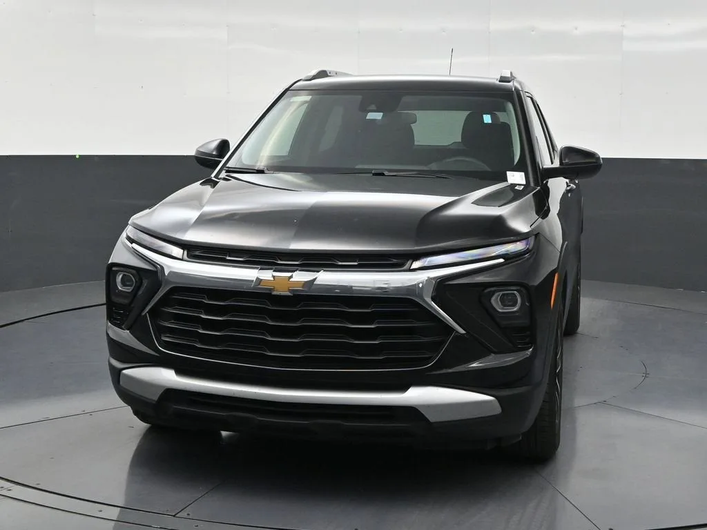 2025 Chevrolet Trailblazer LT photo 8