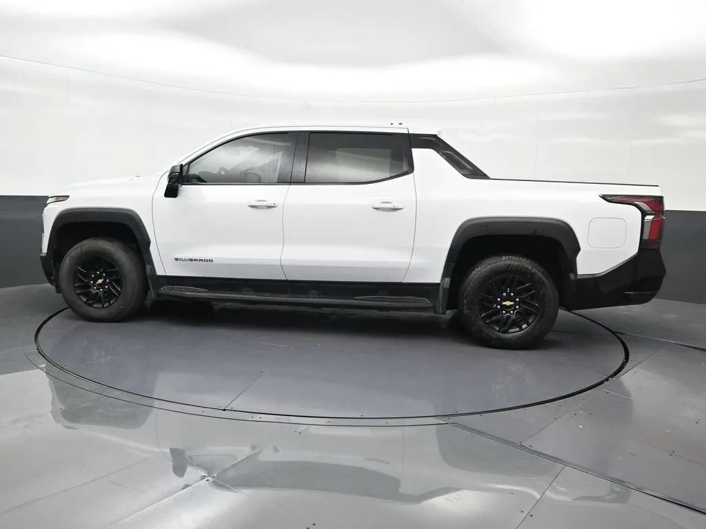 2025 Chevrolet Silverado EV LT - Extended Range photo 2