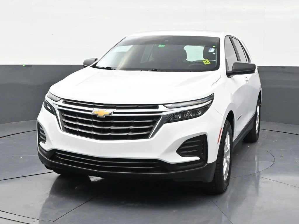 2024 Chevrolet Equinox LS photo 8