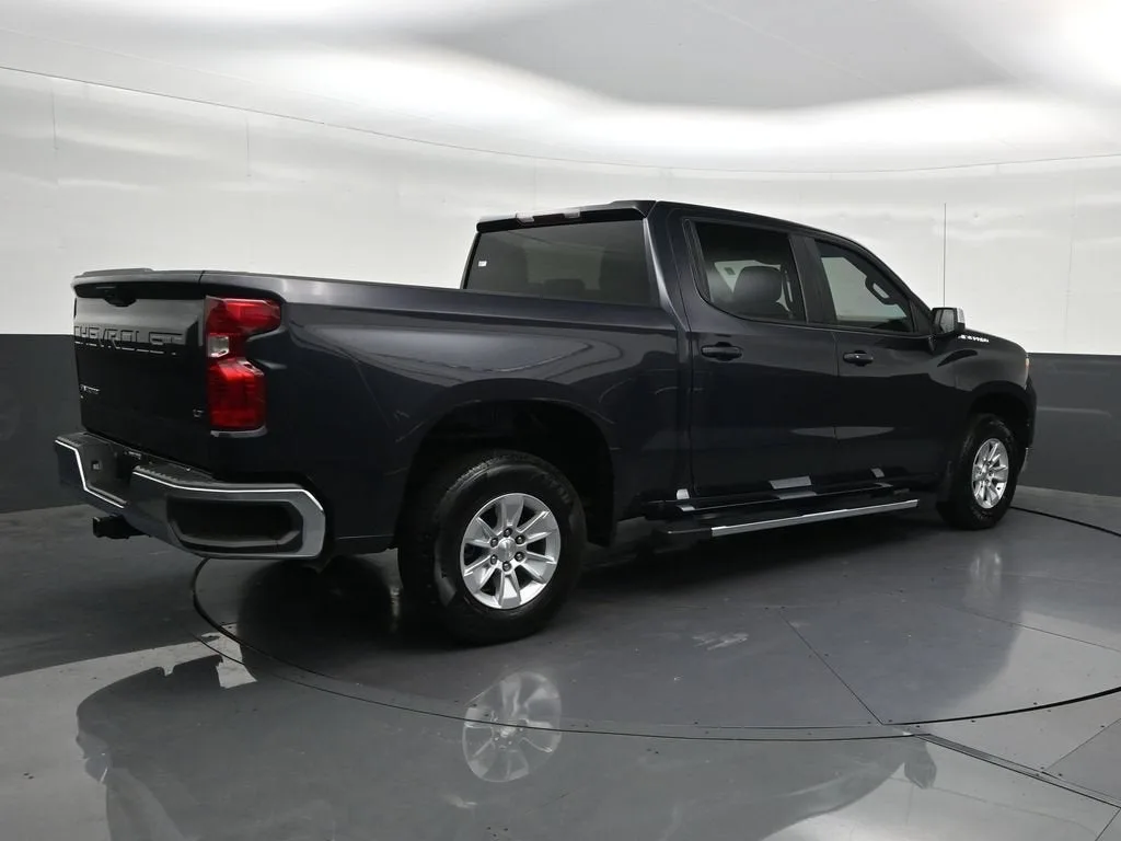 2023 Chevrolet Silverado 1500 LT photo 5