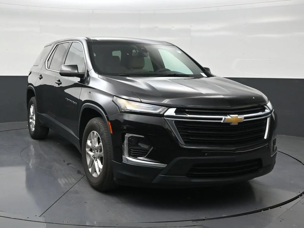 2023 Chevrolet Traverse LS photo 7