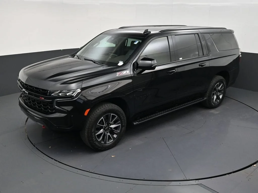2023 Chevrolet Suburban Z71 photo 12