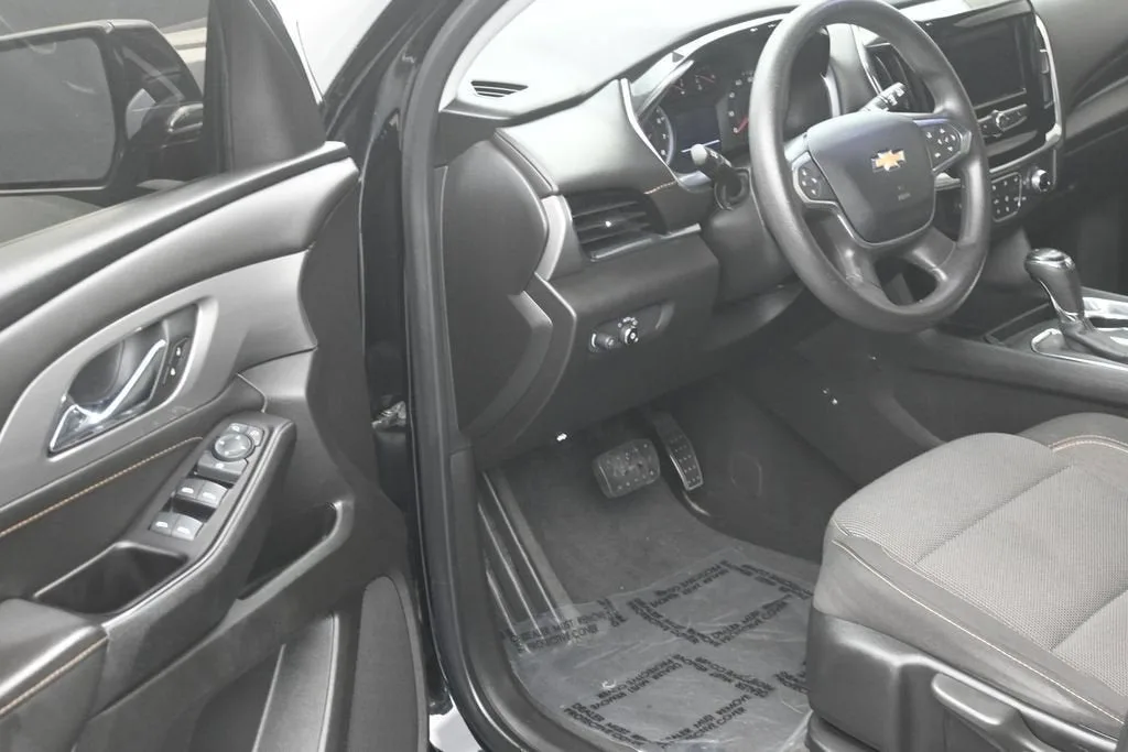 2020 Chevrolet Traverse LS photo 10