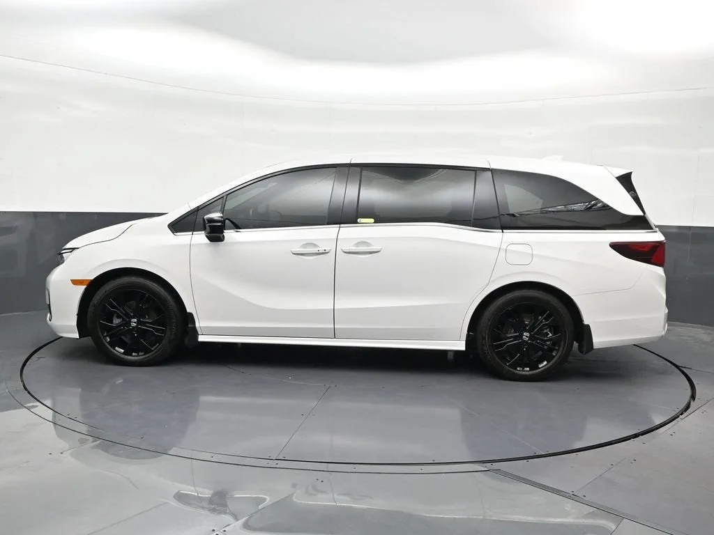 2026 Honda Odyssey Sport-L photo 2