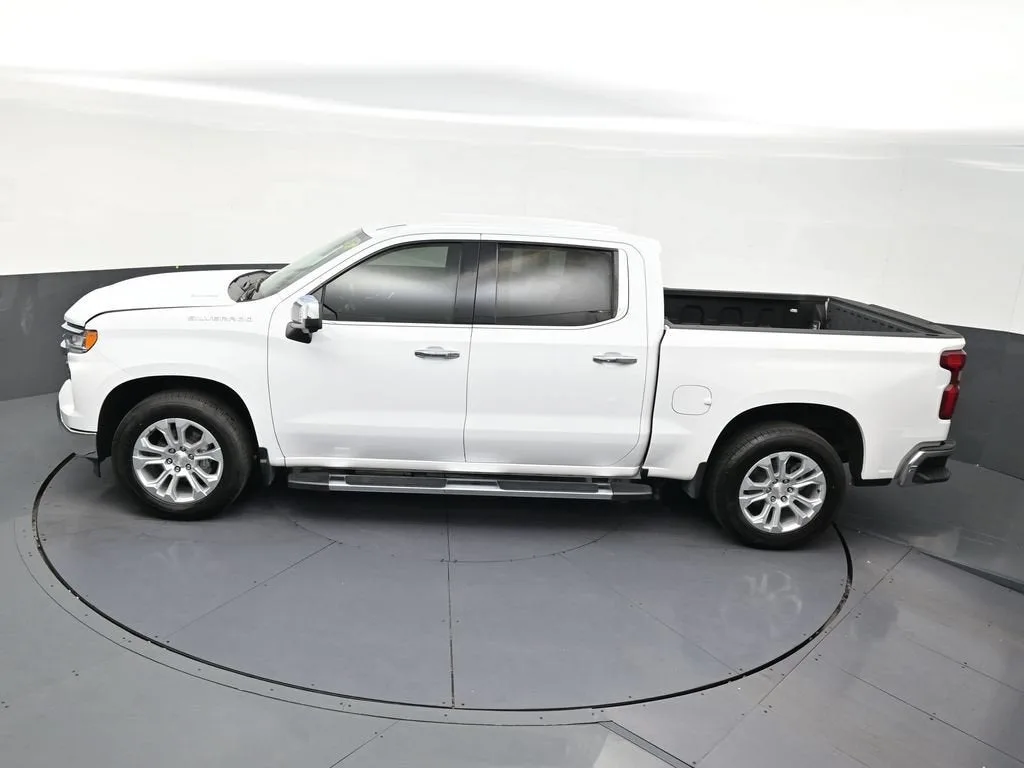 2023 Chevrolet Silverado 1500 LTZ photo 10