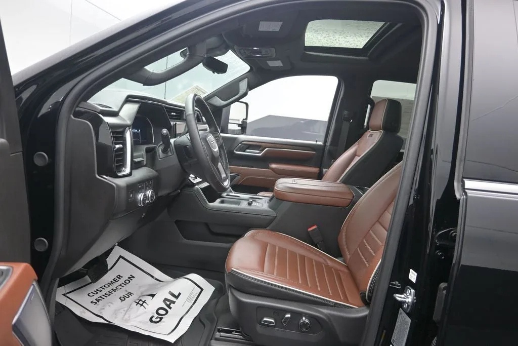 2025 GMC Sierra 2500HD Denali Ultimate photo 10