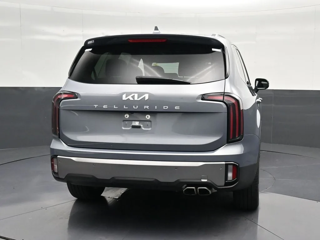 2025 Kia Telluride EX photo 2